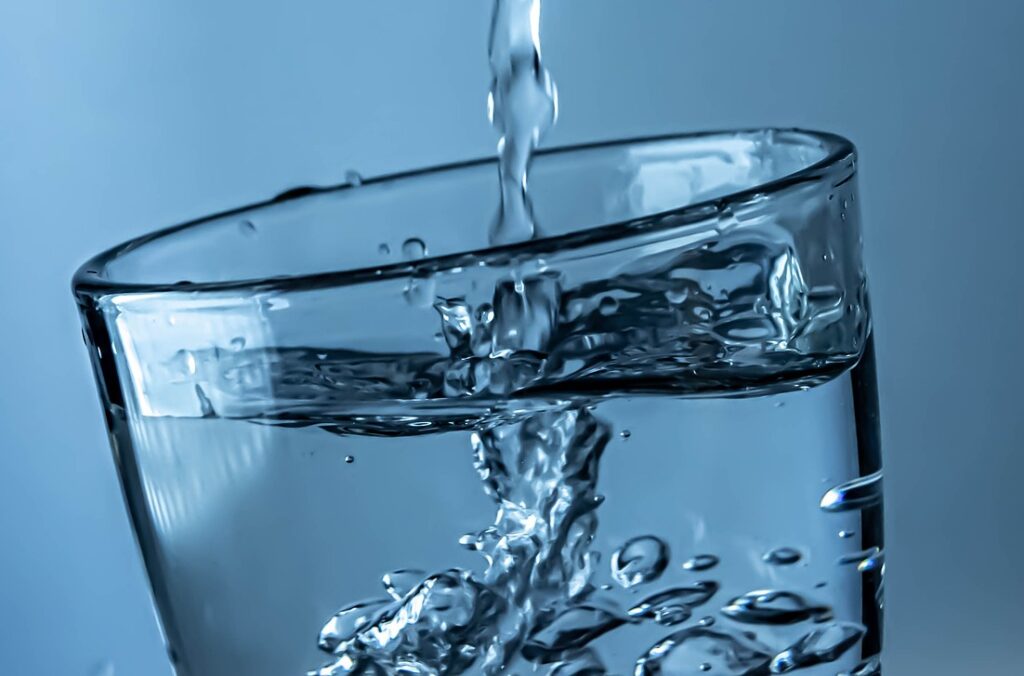 Lauretana Wasser mit ultraleichter Mineralisierung und klarer Wasserstruktur